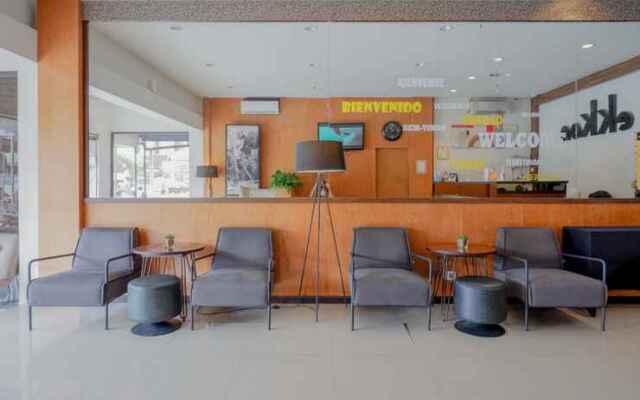 Ekon Hotel
