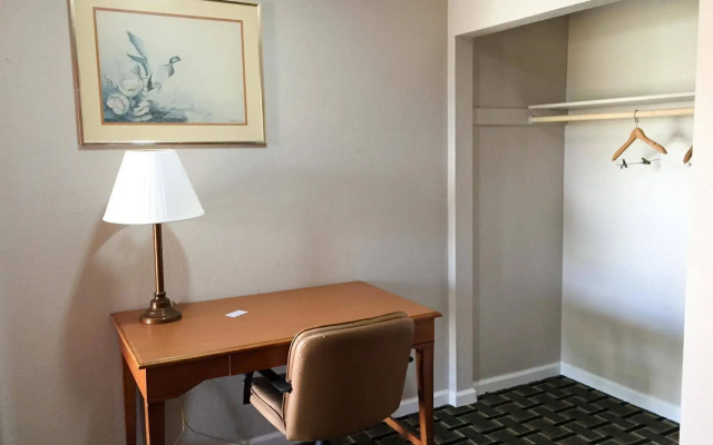 Motel 6 Englewood