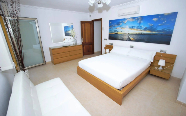 Costa Ibiza Villa