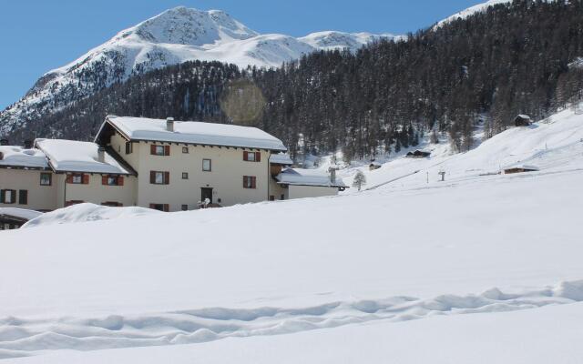 Exquisite Holiday Home in Livigno near Ski Area