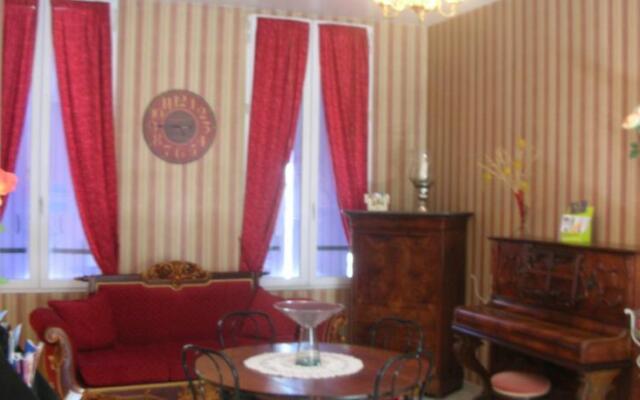 Logis Hôtel le Cheval Gris