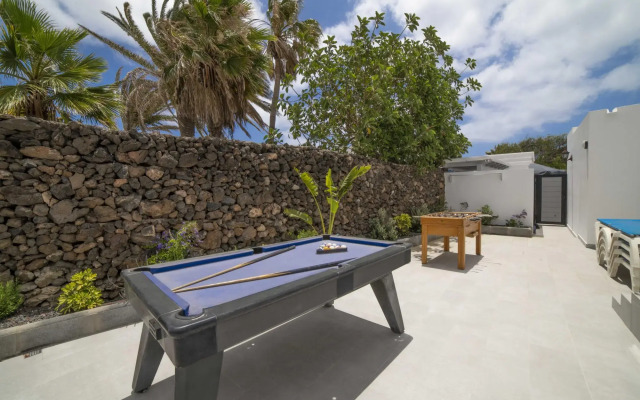 Ananda (L1) in Tias with 4 bedrooms and 4 bathrooms