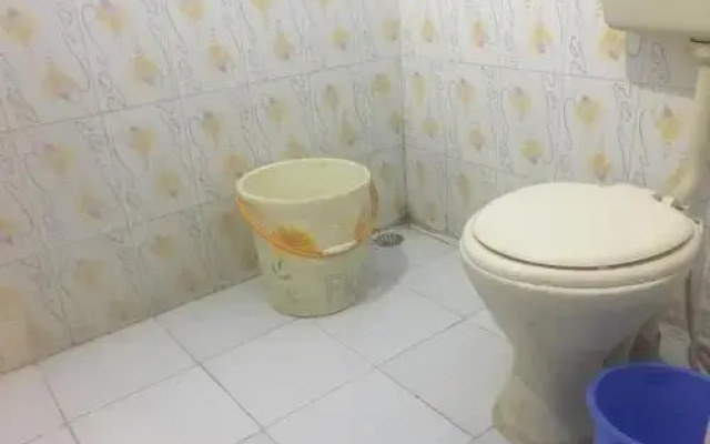 saffron guest house & hostel