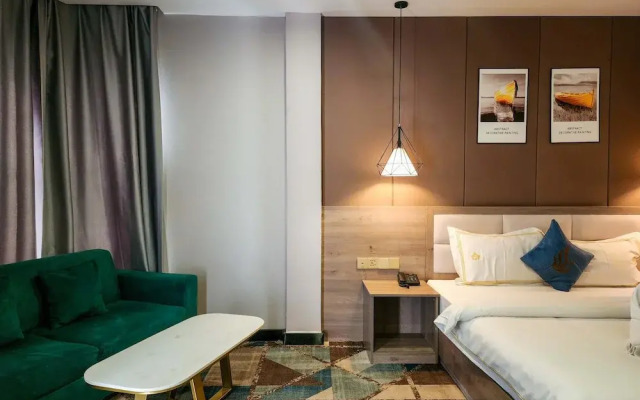 Sunshine Hotel