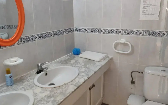 Lovely 2 Bedroom Apartment With Pool
