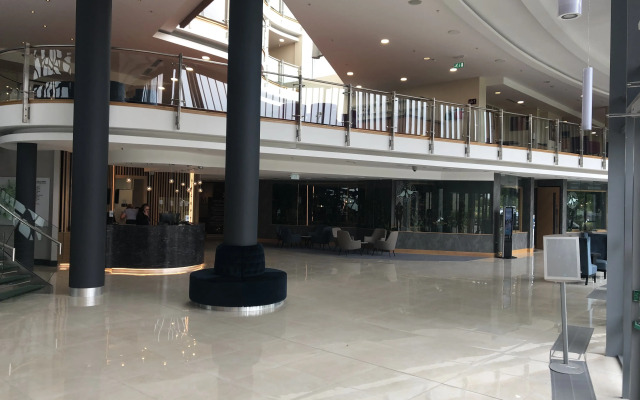 Pillo Hotel & Leisure Club