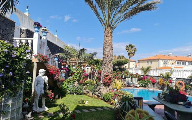 Apartamentos Los Delfines