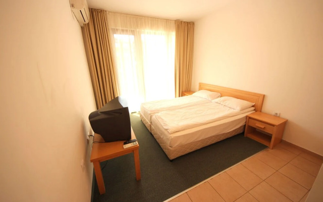 Marina Cape by Menada