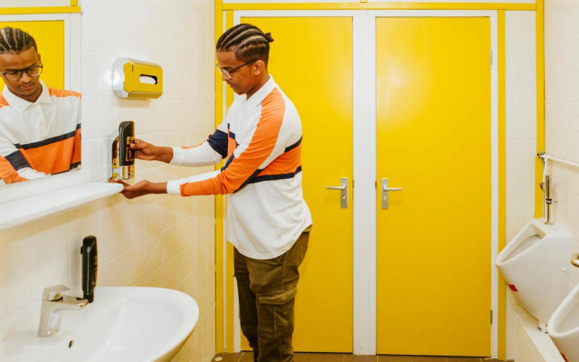 Amsterdam Teleport Hotel