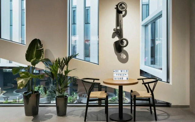 Moxy Alfragide Lisboa