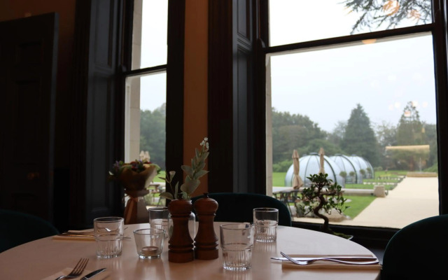 Orange Grove Hotel & Gardens