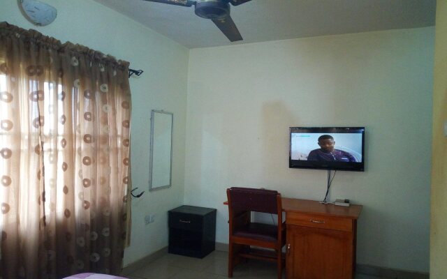 Peak Olam Suites