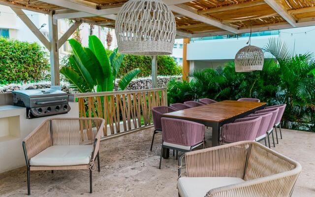 Beach Garden ground floor condo, D1