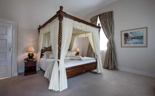 Tullyglass Hotel and Residences