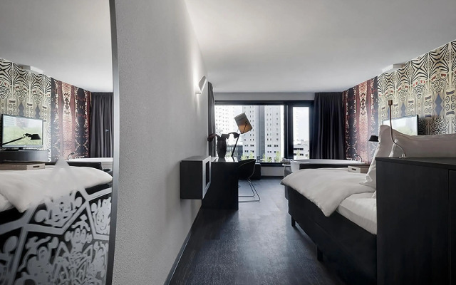 Mainport Hotel Rotterdam, a Hilton Affiliate Hotel