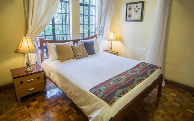 Peaceful, Spacious, Open-plan 2br apartment set in mature garden