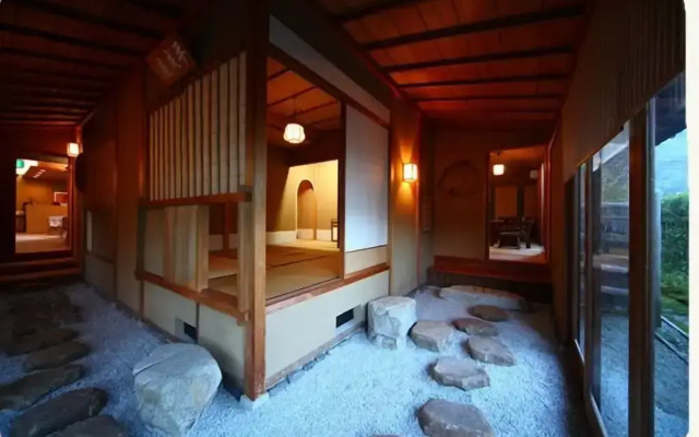kanazawa yuwakuonsen yunode