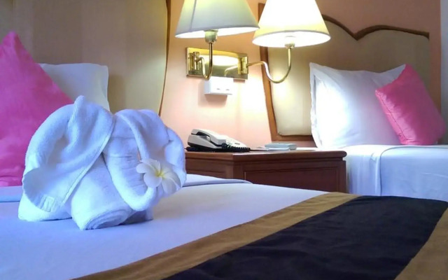 Wattana Park Hotel