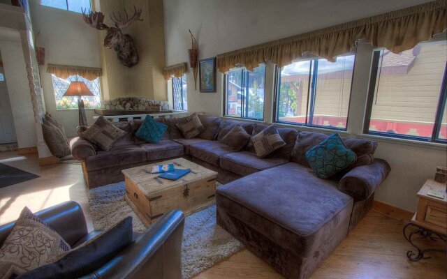 Pinehill Ponderosa by Lake Tahoe Accommodations