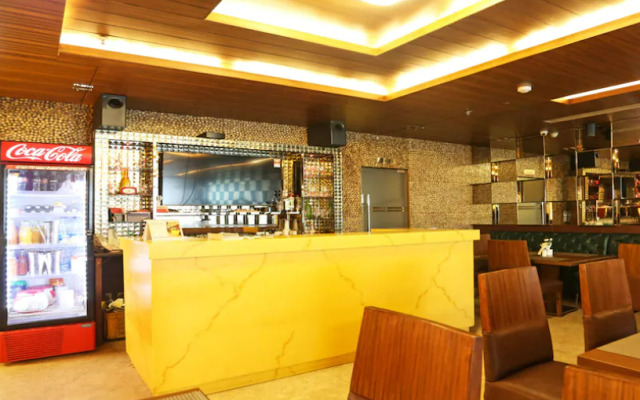 OYO 5614 Hotel Rolex Inn