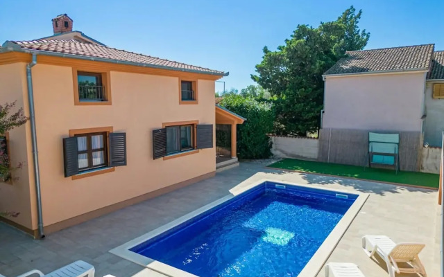 Ena Pula Comfortable Holiday Residence