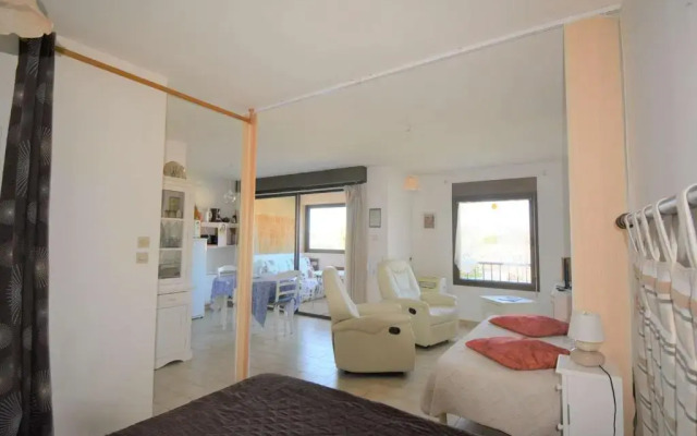 Appartement Ruoms, 1 pièce, 2 personnes - FR-1-382-151