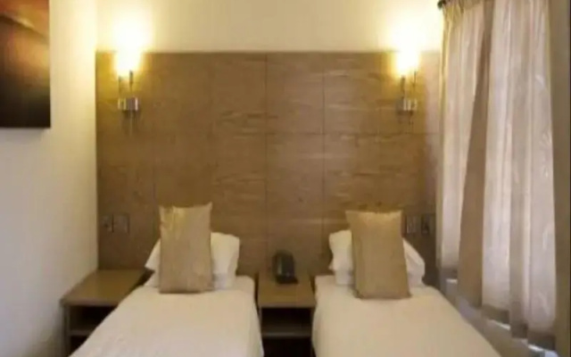 Royal Hotel