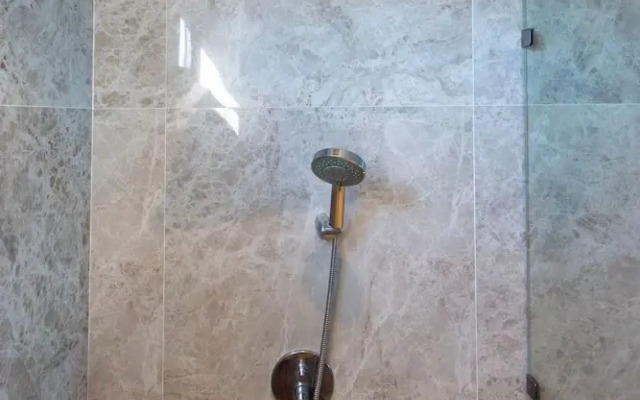 Seaview Hillside 3BR Infinity Pool V254