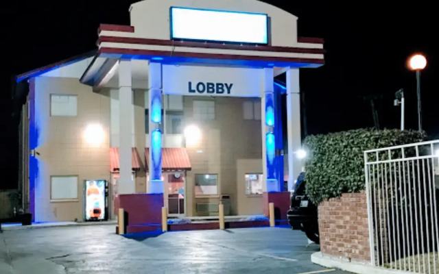 Americas Best Value Inn Tulsa at I-44