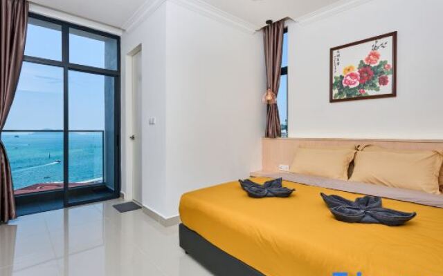 The Shore by HF Suites