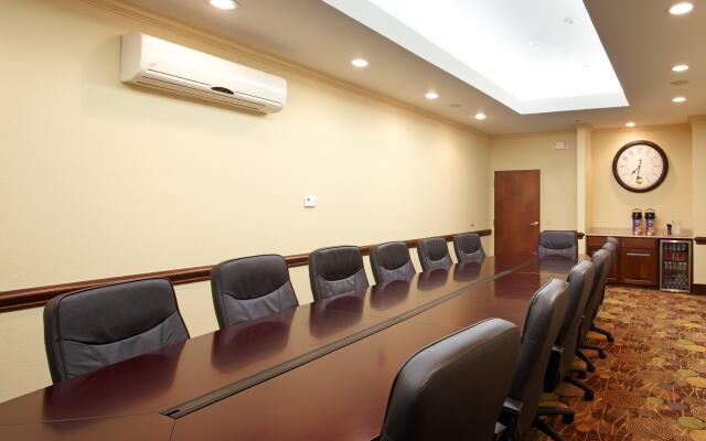 Holiday Inn Express & Suites Deer Park by IHG