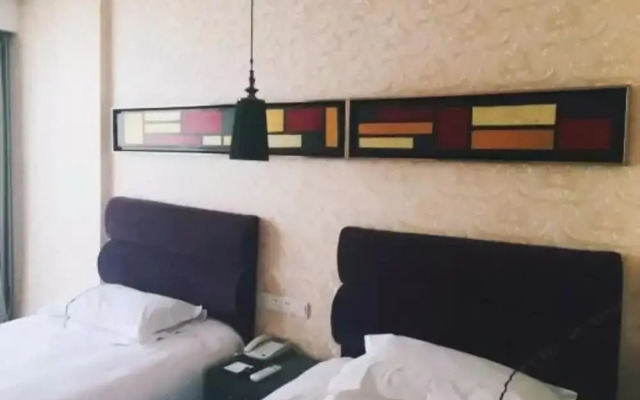 Baiheng Hotel (Yiwu International Trade City)