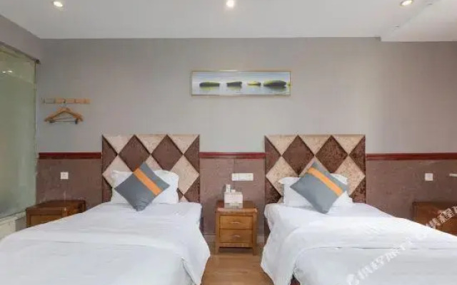 Zhizhou Business Hotel