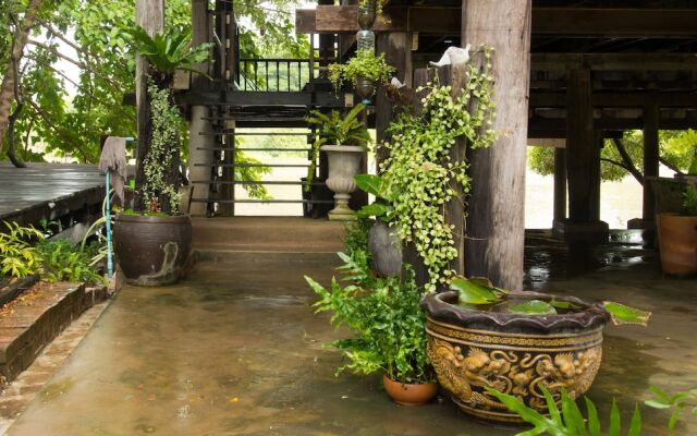 Baan Sikuuk Bed & Breakfast