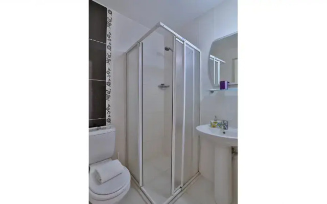 Kiraz Otel Alacati