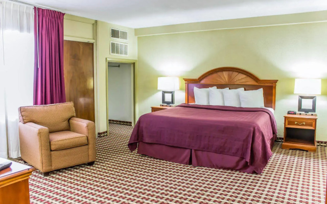 Rodeway Inn & Suites