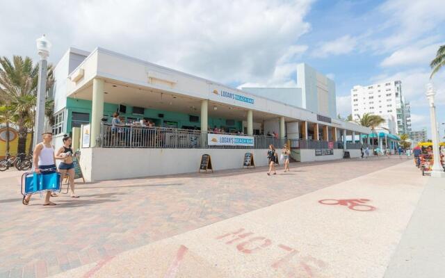 568 Studio Ocean View