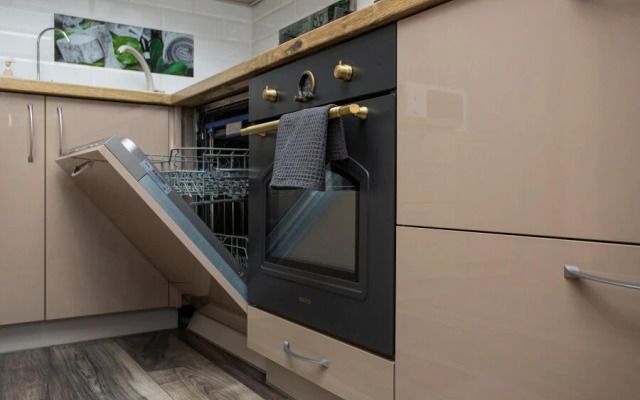 Поделам на Елизаветинской 4