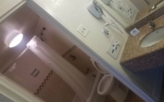 Days Inn by Wyndham St. Petersburg / Tampa Bay Area