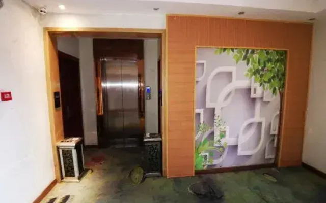 Sheqi Jinyuan Electric Sports Hotel