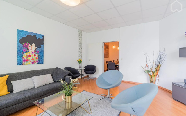 Spacious and modern furnished apartment for 10 guests