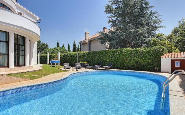Villa Mutila