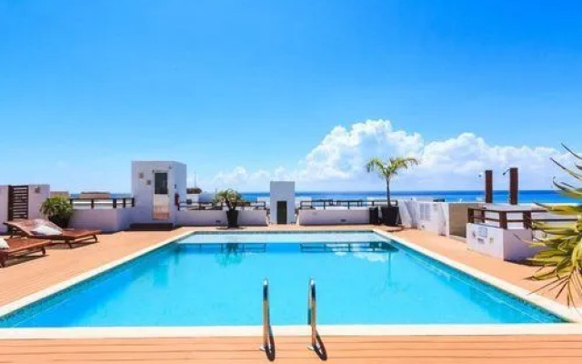 Mujeres Bailando by NAS