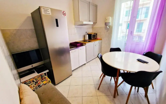 Croparadise Blue Hostel