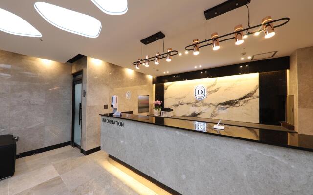 Hotel Demer