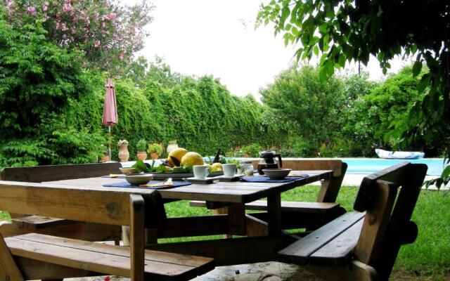 Villa Alkyon - Dreamy 3BR, Pool & BBQ next to Varnavas Beach