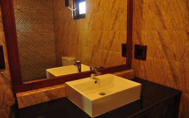Asantha Guest House