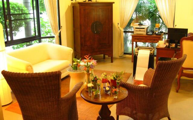 NT Place Sukhumvit Suites