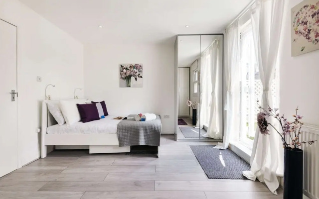 The Armadale Road Residence I