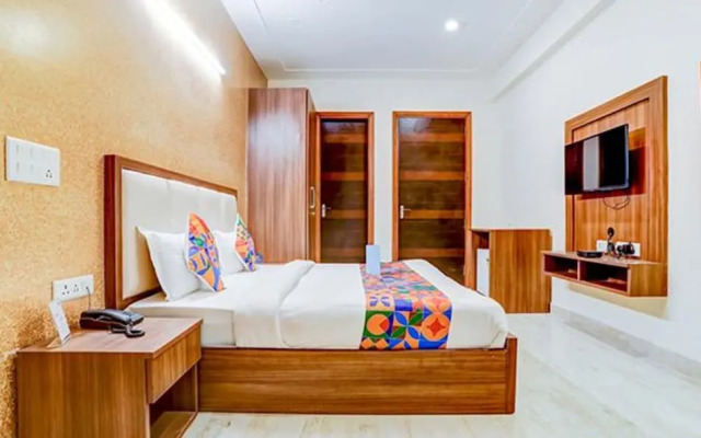 Hotel Golf Course Sapphire By FabHotels